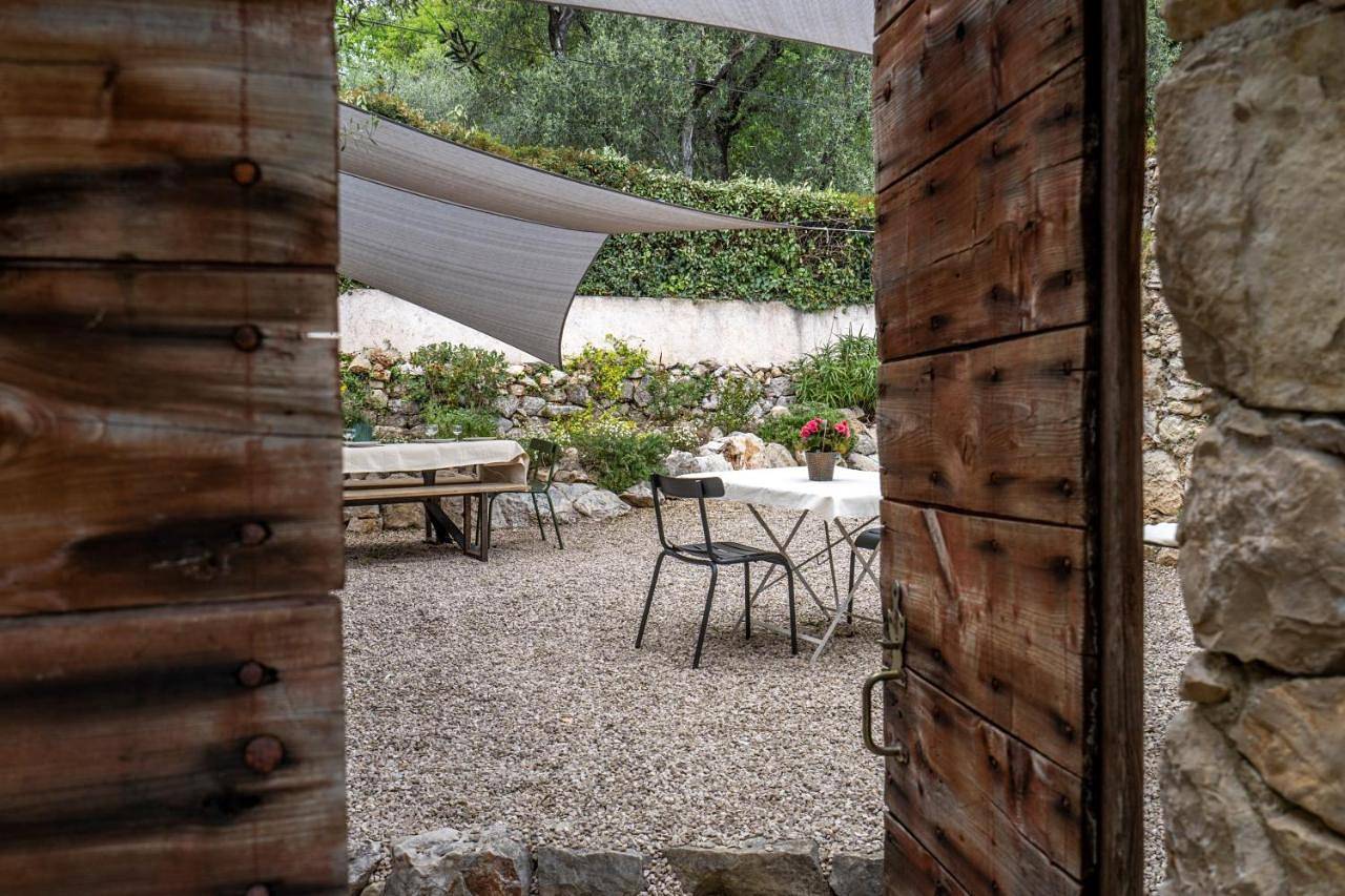 Mas Osmeea in Roquefort-les-Pins, Côte méditerranéenne (France)