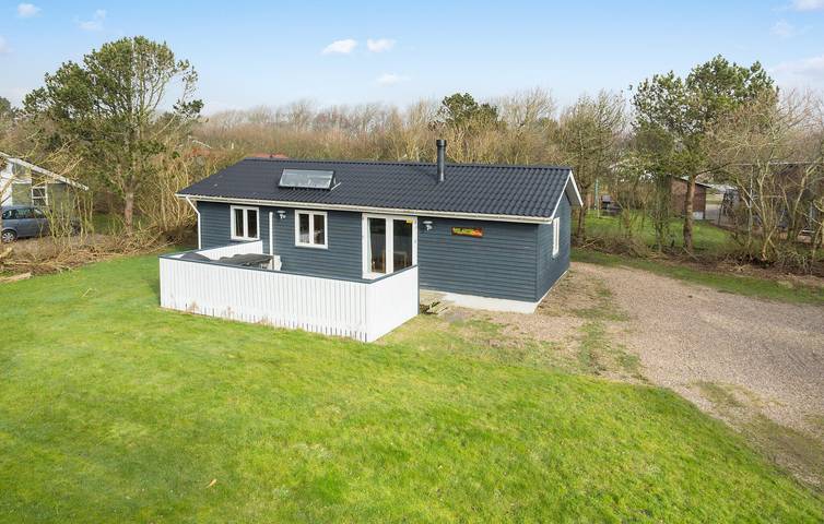 Ferienhaus für 7 Personen, mit Terrasse und Whirlpool sowie Garten - 1