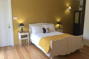 Gîte pour 3 personnes, avec jardin et piscine à Roquebrune