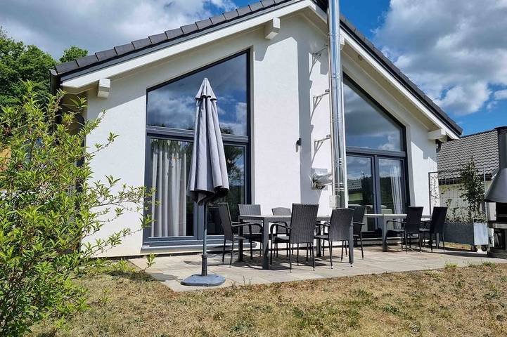 Ferienhaus für 8 Personen, mit Terrasse und Sauna in Mistelgau