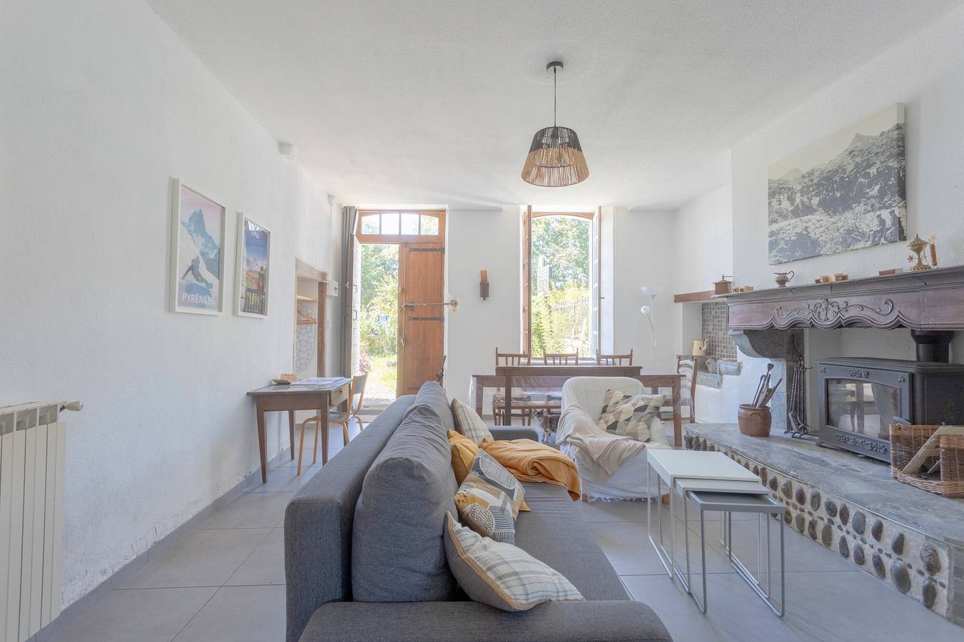 Country House "Etape En Barétous" with Private Terrace, Private Garden & Wi-Fi in Aramits, Béarn