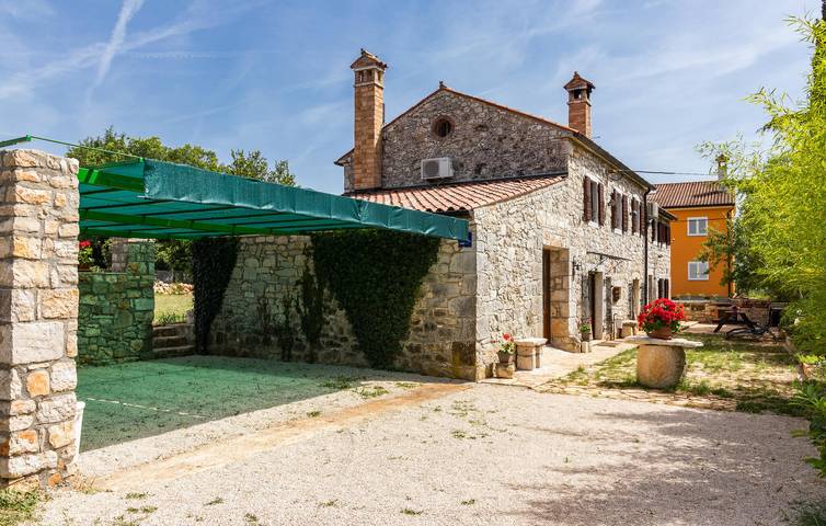Ferienhaus für 4 Personen, mit Terrasse in Kosinozici