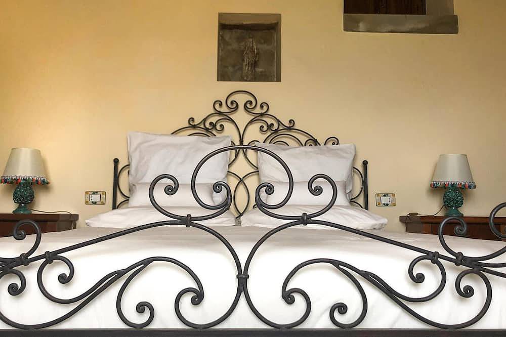 Stunning home in Ficarra in Ficarra, Messina Province