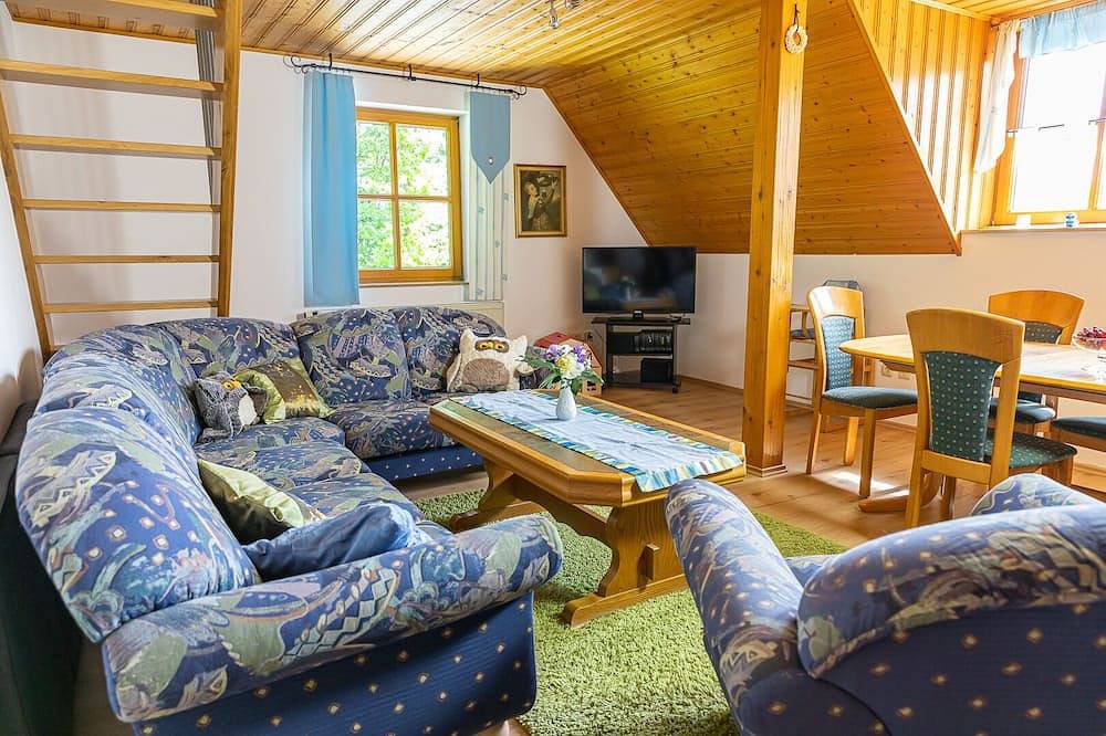 Ganze Wohnung, Gemütliche Ferienwohnung auf 2 Ebenen mit 2 Schlafzimmern in Altenkunstadt, Oberes Maintal - Coburger Land