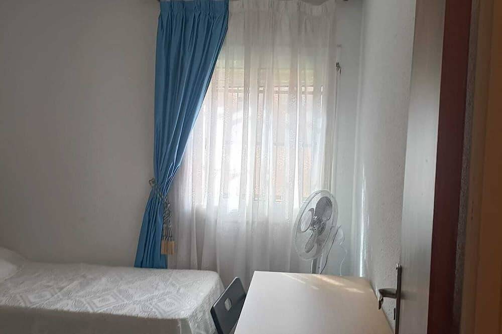 Apartamento entero, Fully-equipped family apartment 3km from the sea in El Barrio, San Juan de Alicante