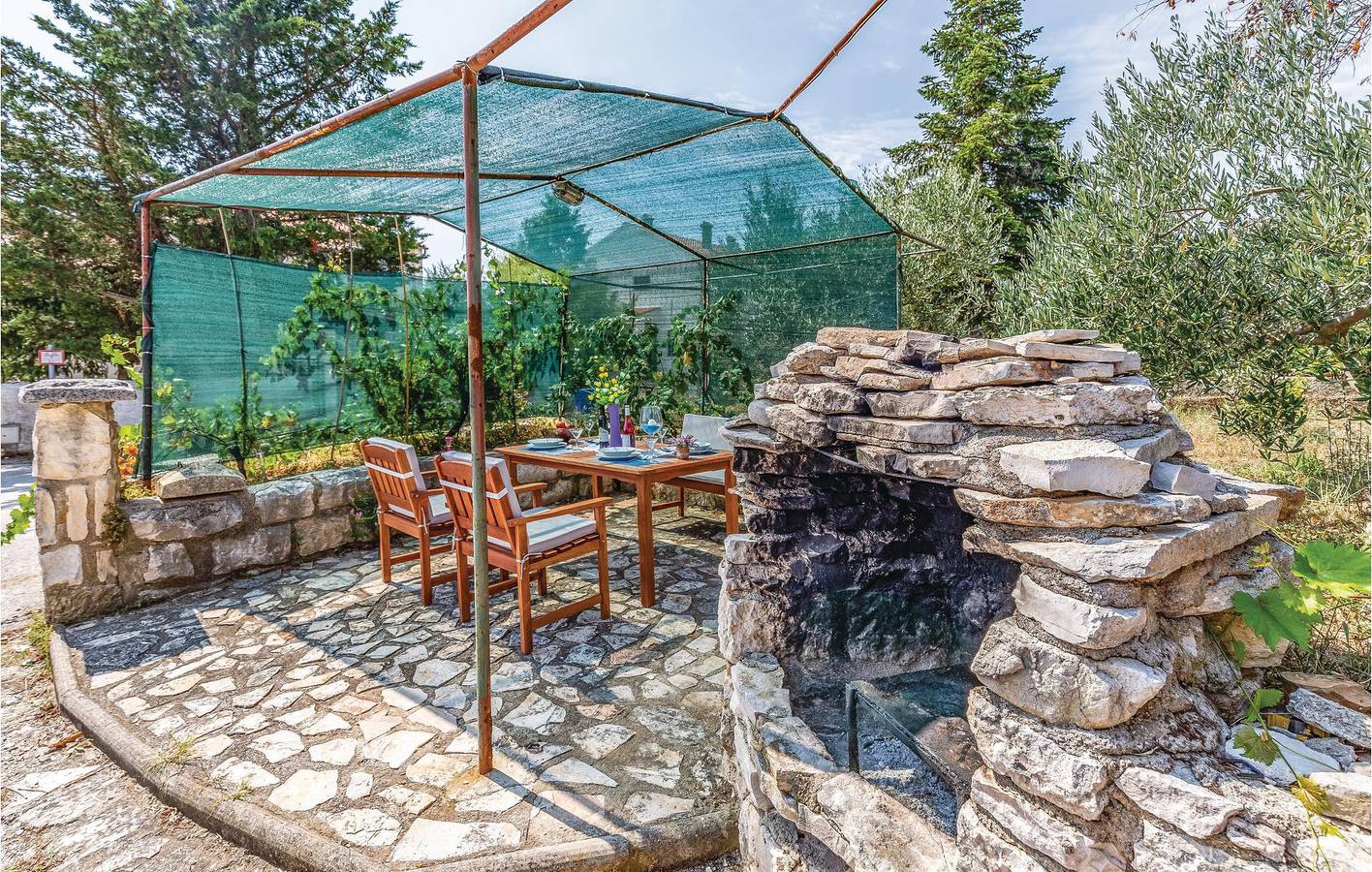 Ganze Ferienwohnung, Ferienwohnung für 4 Personen mit Terrasse in Vinkuran, Südküste Istrien