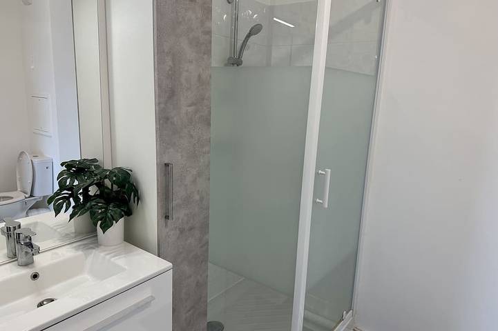 Gîte pour 4 personnes, avec jacuzzi et balcon à Sannois - 3