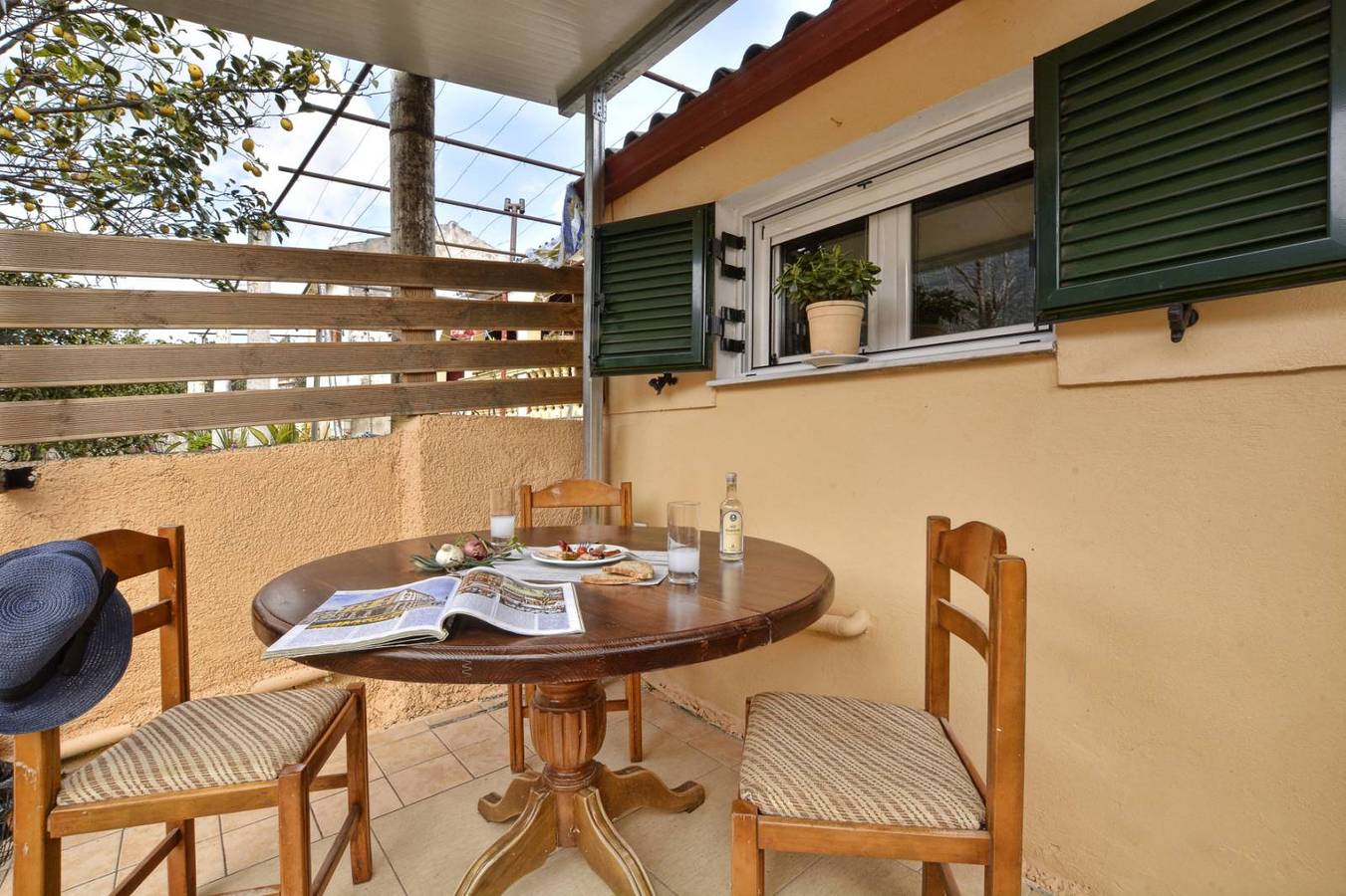 Holiday Home 'Erietas' with Mountain View, Wi-Fi and Air Conditioning in Corfu