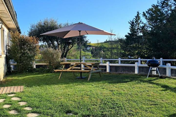 Gîte pour 4 personnes, avec Jardin à Auch
