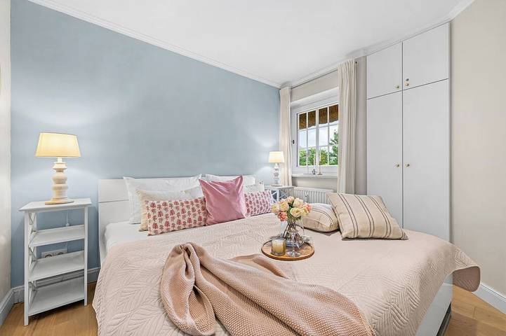 Ganze Wohnung, Ferienwohnung Reethüüs in Keitum auf Sylt unter Reet mit Terrasse & Strandkorb in Keitum, Sylt (Gemeinde)