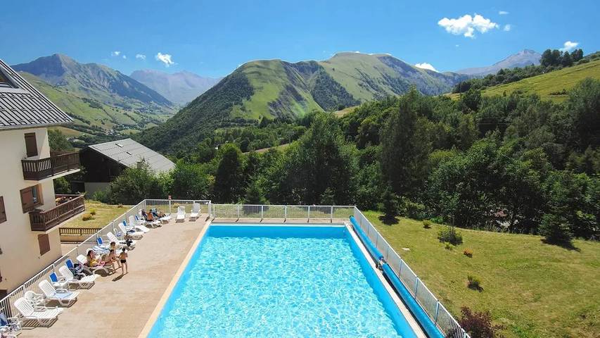 Gîte pour 4 personnes, avec piscine, animaux acceptés dans Col De La Croix De Fer - 2