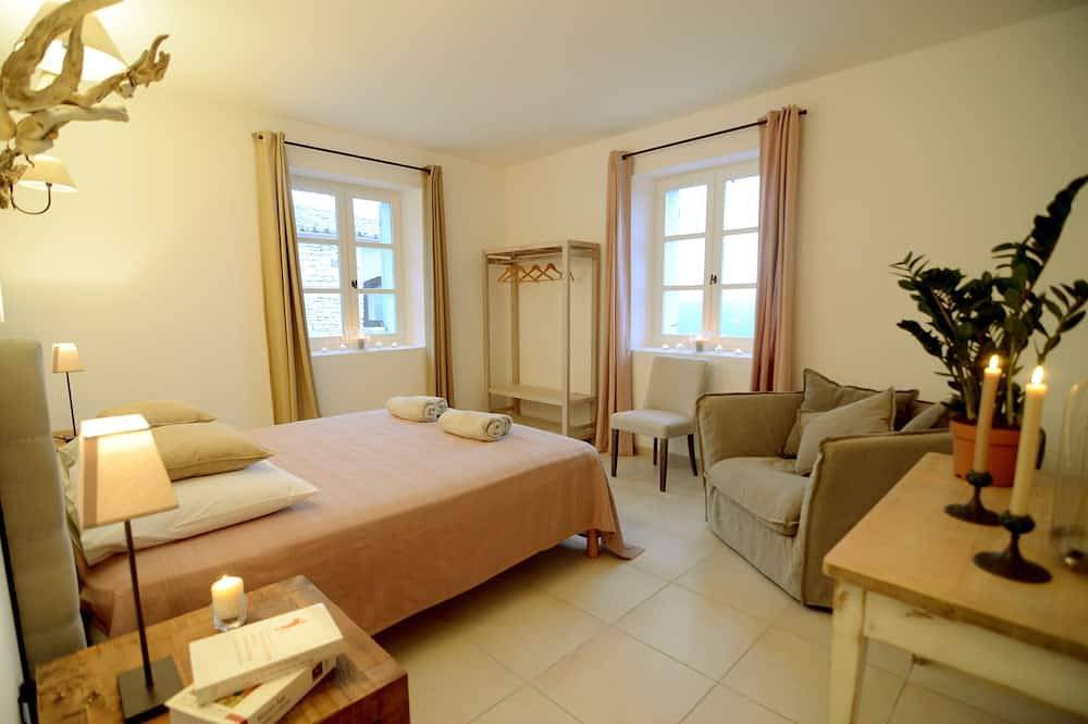 Domaine de Coulon _ \"Goudargues\" _ 4ch 8p _ Hameau privé entre Cèze et Ardèche in Issirac, Région de Nîmes