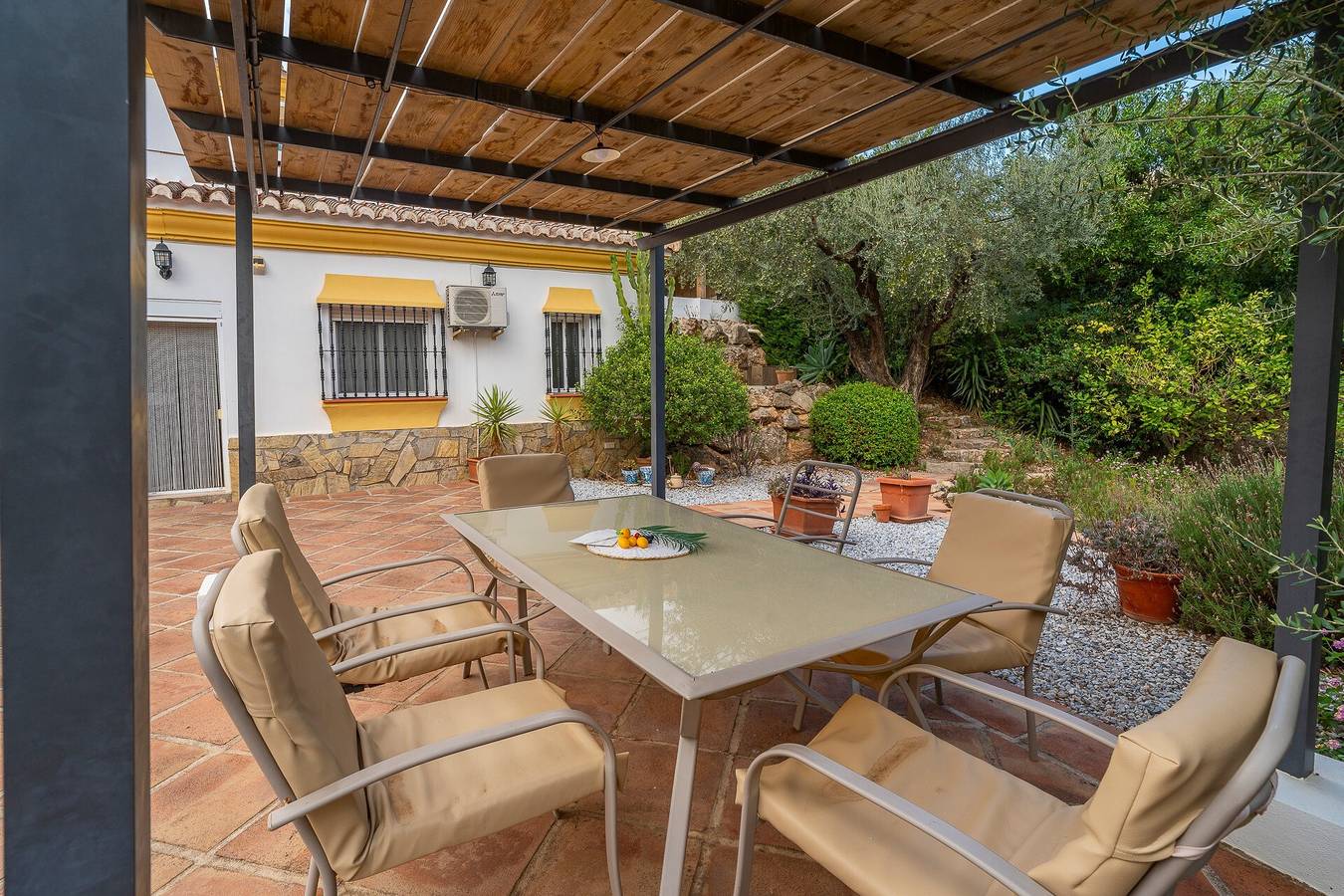 Villa 'Siempre Verde' with Mountain View, Pool & Wi-Fi in Alcaucín, Málaga Province