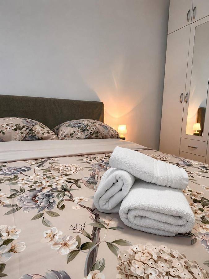 Holiday rental for 2 people, with balcony and garden as well as view in Belgrade