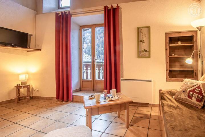 Gîte pour 8 personnes, avec balcon à Lanslebourg-Mont-Cenis - 2