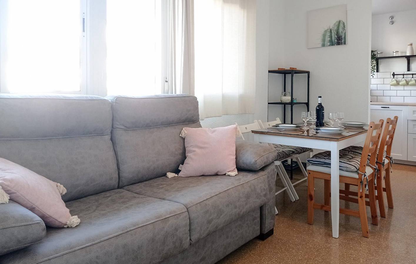 Ganze Ferienwohnung, Modernes Apartment am Strand mit AC und WiFi in Torrox Costa, Torrox