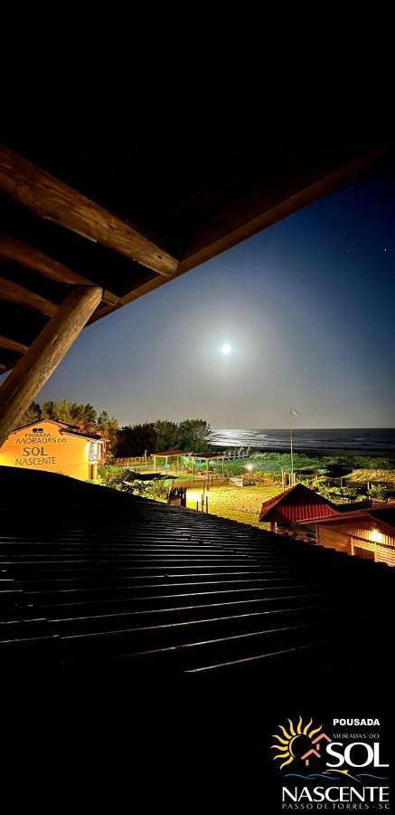 Pousadas para 3 pessoas, com vista e piscina e ainda jardim em Passo de Torres