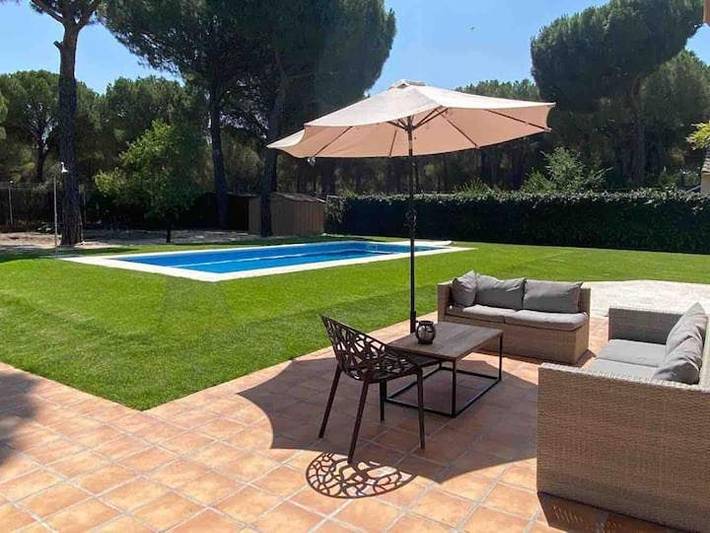 Chalet para 6 personas, con jardín y piscina - 1