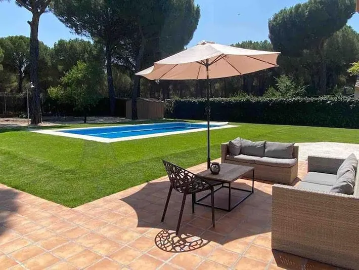 Chalet para 6 personas, con jardín y piscina - 1