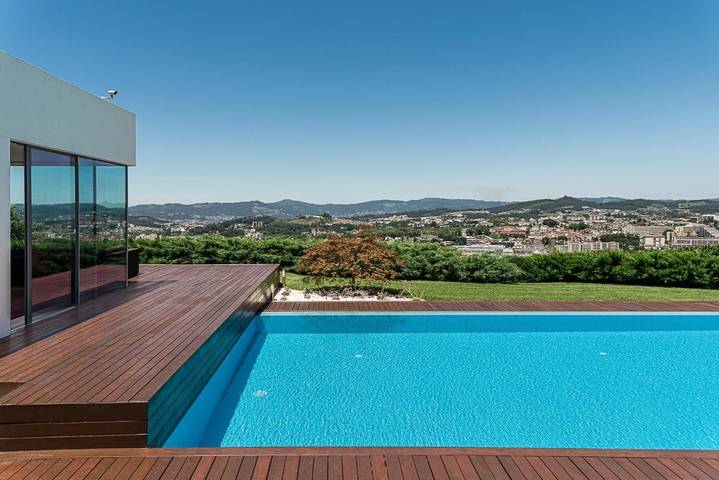 Casa rural para 10 personas, con piscina además de jardín y vistas en Guimarães - 4
