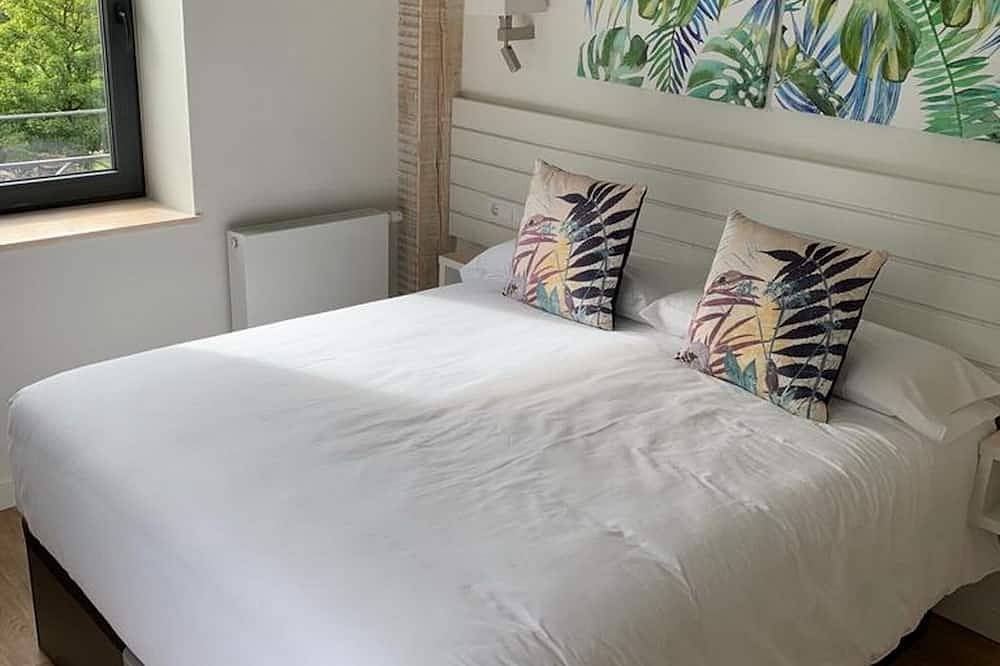 Ganze Wohnung, Apartment-Eigenes Badezimmer in Puente Viesgo, Kantabrische Küste