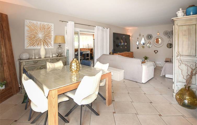 Encantador apartamento de 2 dormitorios con piscina, jardín y wifi cerca de Marguerittes in Marguerittes, Region de Nimes