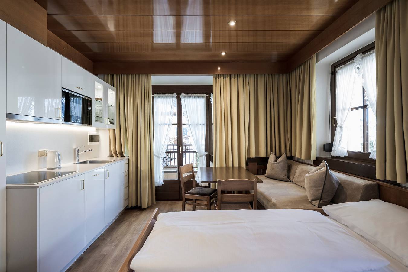 Ganze Wohnung, "Villa Stella Apartment N 60" nahe den Skiliften mit Wlan, Balkon und Garten in St. Ulrich in Gröden, Dolomiti Superski