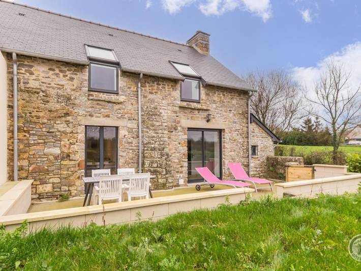 Gîte pour 4 personnes, avec jardin