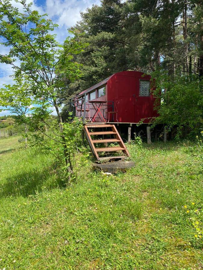 Location de vacances pour 3 personnes, avec jardin ainsi que vue et terrasse à Charmes-sur-l'Herbasse - 3
