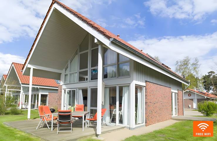 Ferienhaus für 8 Personen, mit Sauna und Garten an der Müritz