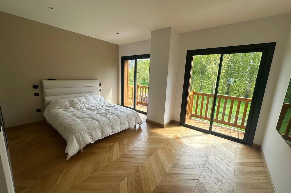 Superb New House In Deauville / Tourgeville 8 Mn Walk From The Sea in Tourgéville, Lisieux region
