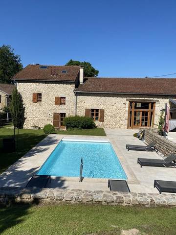 Gîte pour 14 personnes, avec jardin et sauna ainsi que jacuzzi et piscine à Saint-Sylvestre