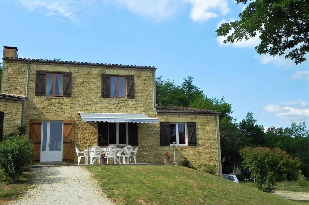 Maison spacieuse en pierre près de Sarlat, idéale pour familles in Proissans, Périgord Noir