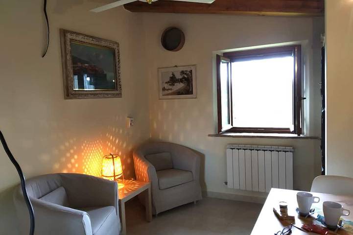Appartamento intero, Casale in collina. Appartamento Romantico per 2 persone. Vista panoramica! in Urbino, Pesaro-Urbino