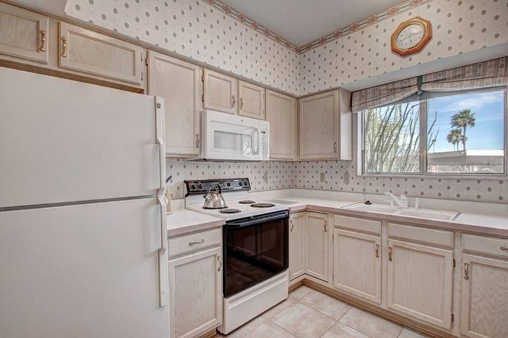 Vacation rental for 4 people, with pool and terrace, with pets in Green Valley