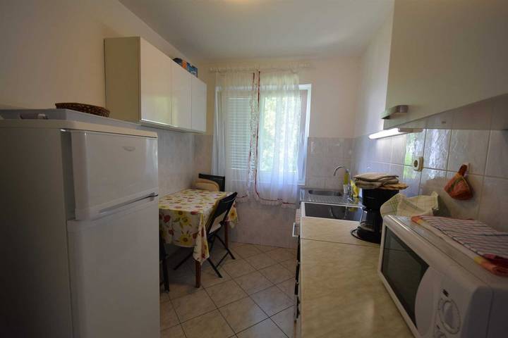 Ferienwohnung für 4 Personen, mit Balkon und Terrasse auf Krk - 3