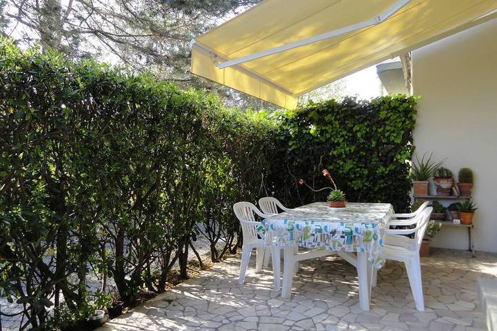 Gîte pour 4 personnes, avec jacuzzi ainsi que terrasse et jardin dans Torre del Lago Puccini