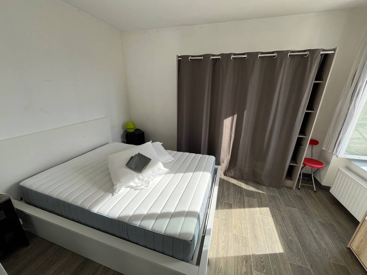 Appartement entier, F2 Tout Confort avec Terrasse à 18 Mn Centre Ville Pied in Aix-les-Bains, Région de Chambéry