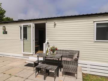 Bungalow for 6 People in Charmouth, Jurassic Coast, Photo 1