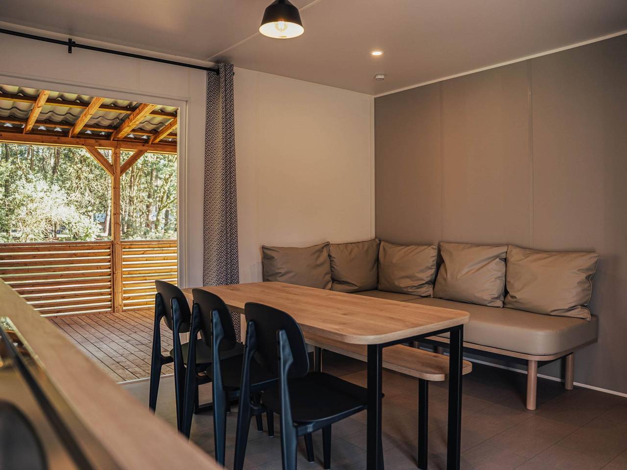 Chalet am Campingplatz mit vielen Einrichtungen in Nordbrabant