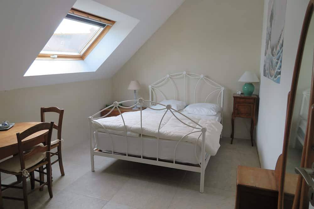 Appartement entier, In Came, Bright, Apartment 5 People, Beach 50 M? Garden? Parking Wifi in Banastėre, Sarzeau