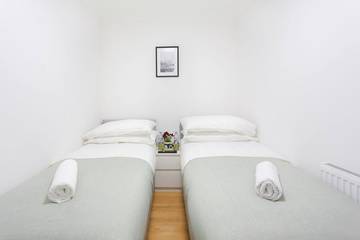 Bed And Breakfast for 2 People in Camden, London, Photo 2