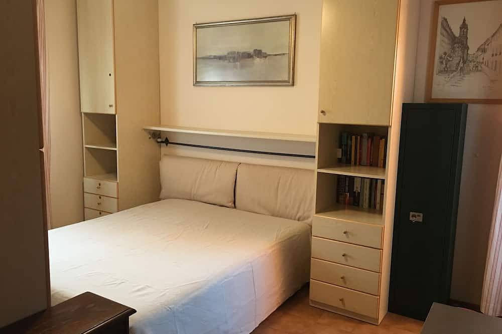 The beach house a stone's throw from the center of Rome and 20 min. from Fco airport in Fregene, Rome Province