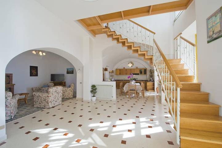 Wonderful Property with Beautiful Sea View Terraces and Jacuzzi in San Michele (Salerno), Furore