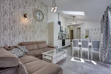Ferienwohnung für 5 Personen, mit Pool und Terrasse in Koper