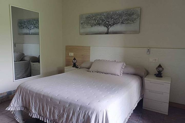 Casa Rural 8 Pax, near the Baztan for families and quiet groups in Sunbilla, Spanish Pyrenees