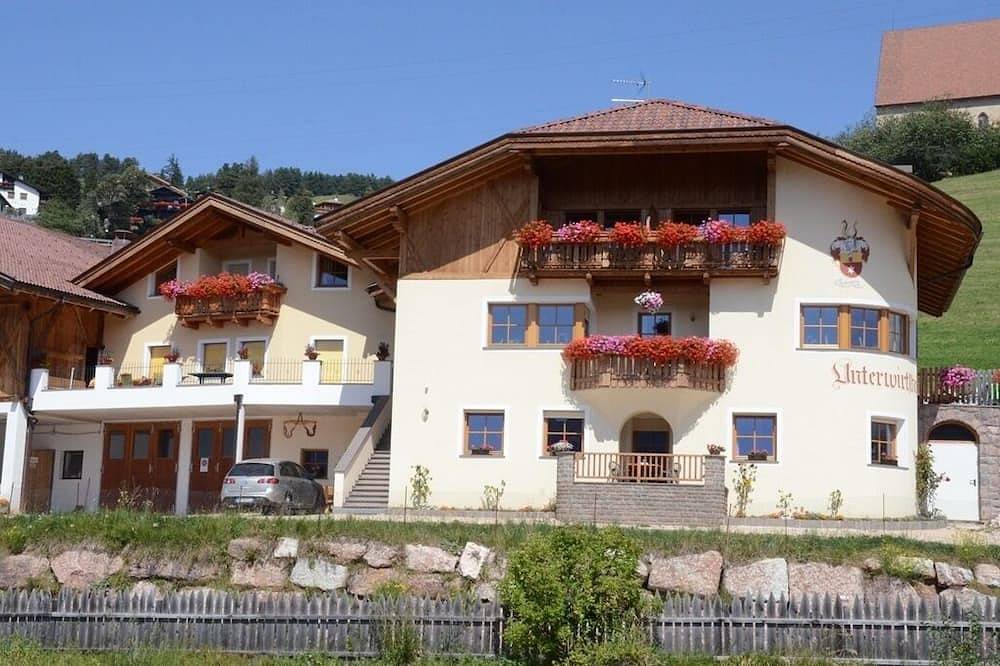 Ganze Wohnung, Ferienwohnung \" Zanggen \" in ruhiger, sonniger Lage mit Bergblick, Naturidylle in Deutschnofen (Bozen), Deutschnofen