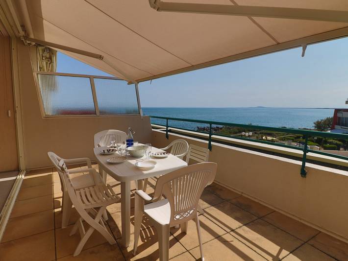 Ferienwohnung für 6 Personen, mit Terrasse in Hérault