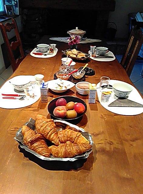 Chambre chez l'habitant - Chambre Mimosa in Carcassonne, Région de Carcassonne