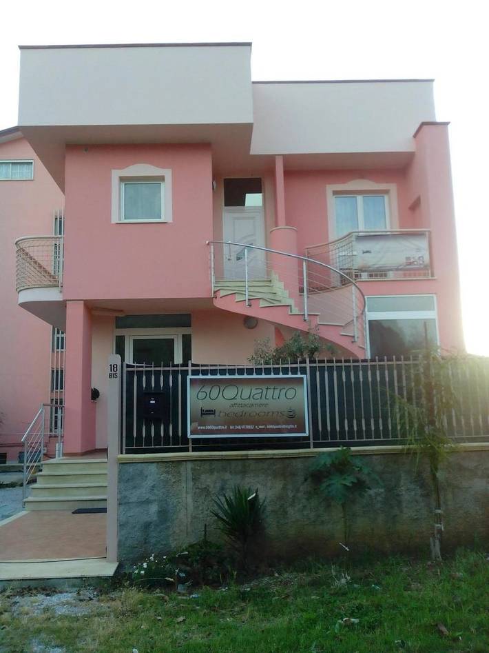 Maison d’hôte pour 3 personnes, avec vue et jardin à Lamezia Terme - 2